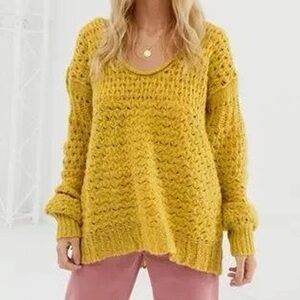 Free People Yellow V-Neck Oversized Sweater ~ Size M